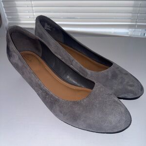 Clarks Women's Gray Wedge Pumps size 9